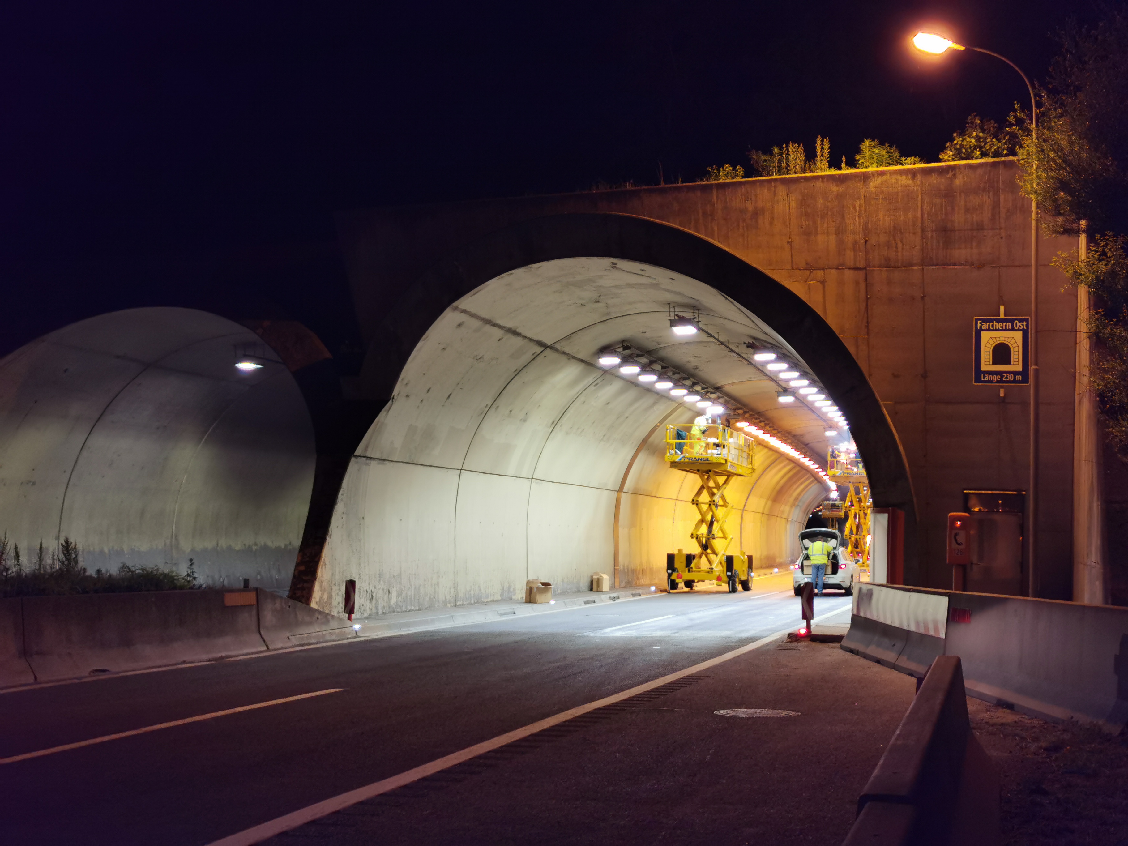 Umrüstung im Tunnel Farchern auf der A 2 Südautobahn in Kärnten
