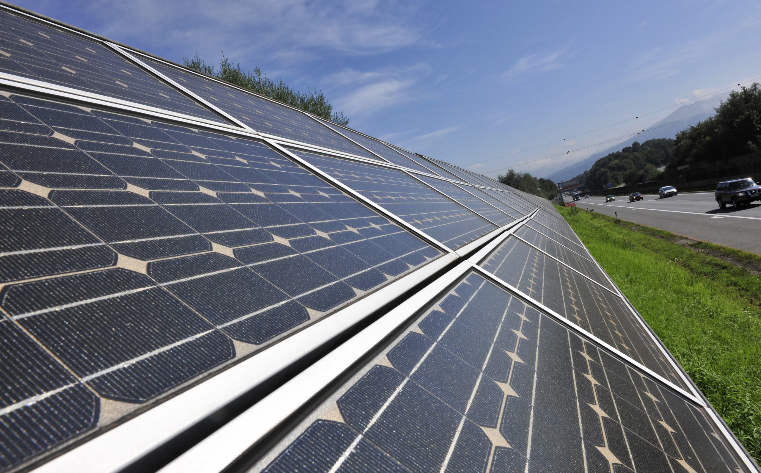 Photovoltaik an der A 1 bei Seewalchen