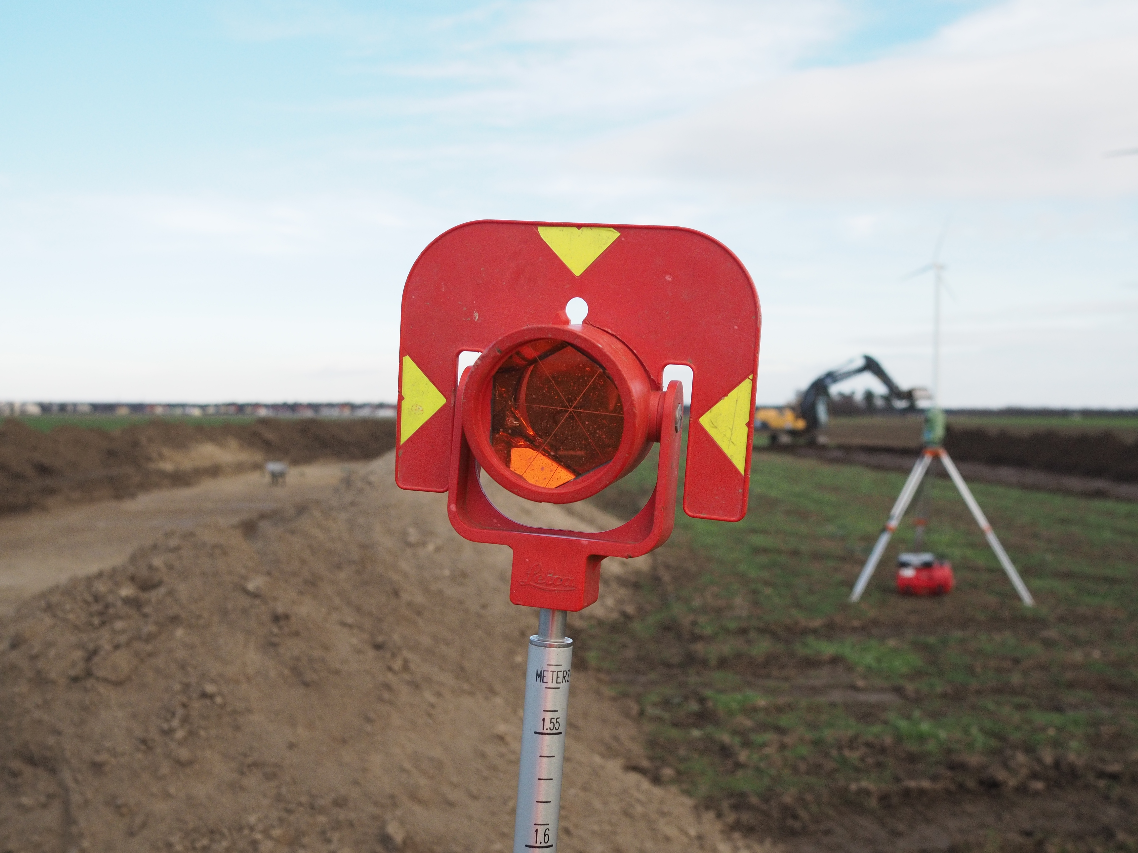 Vermessungsreflektor auf einer Baustelle